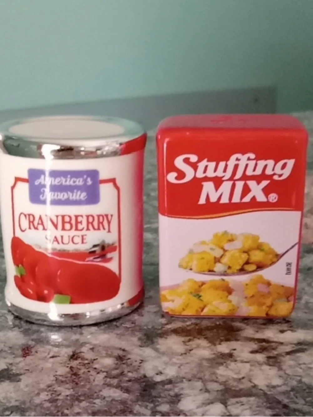 Cracker Barrel Cranberry sauce and stuffing mix salt & pepper shakers NEW 2026